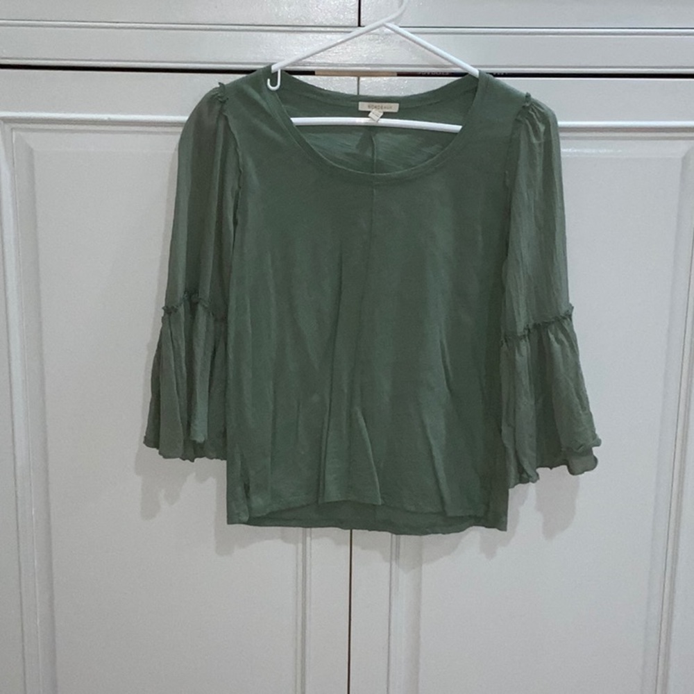 Bordeaux green top